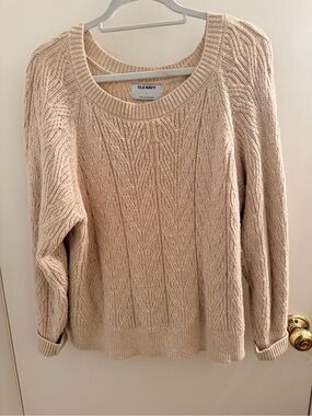 Old Navy Beige Cable-Knit Crew Neck Sweater
